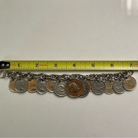 Vintage Coins Bracelet with Canadian and Mexican Coins 7” - Picture 4 of 4